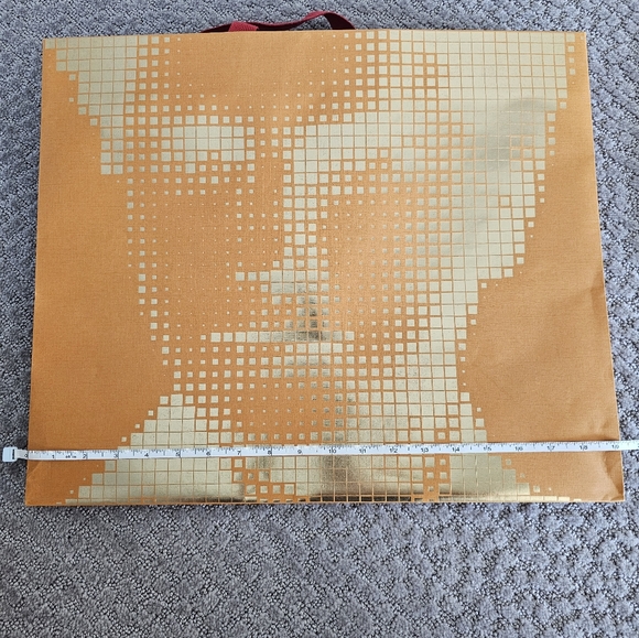 Authentic Louis Vuitton Paper bags - Picture 3 of 8